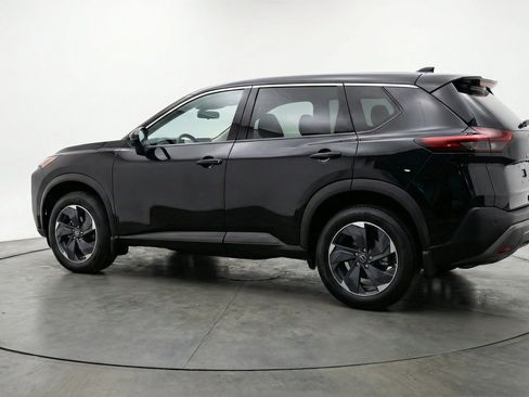 Used 2025 Nissan Rogue SV AWD/4WD image 6