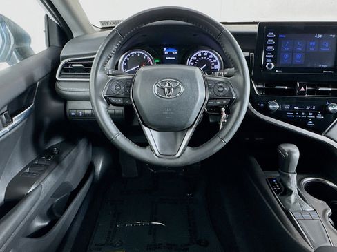 Used 2024 Toyota Camry SE FWD image 5