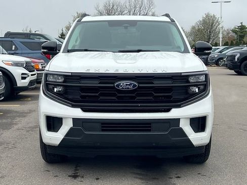 New 2026 Ford Expedition Active AWD/4WD image 2