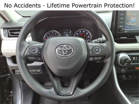 Used 2022 Toyota RAV4 XLE w/ Convenience Package image 16