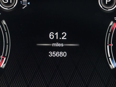 Used 2021 Aston Martin DBX image 19