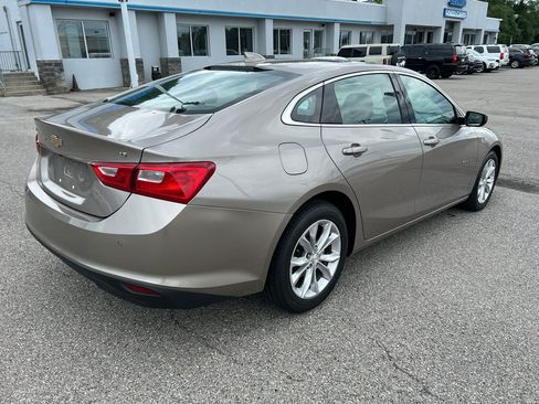 Used 2024 Chevrolet Malibu LT FWD image 3