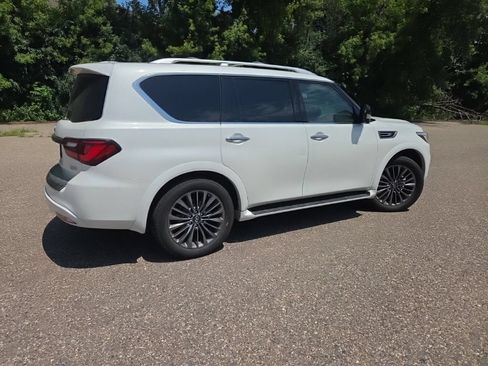 Used 2022 INFINITI QX80 Premium Select w/ All-Season Package AWD/4WD image 15