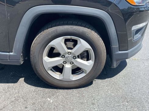 Used 2018 Jeep Compass Latitude w/ Popular Equipment Group FWD image 28