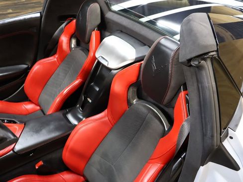 Used 2024 Chevrolet Corvette Stingray Premium Conv w/ Z51 Performance Package image 41