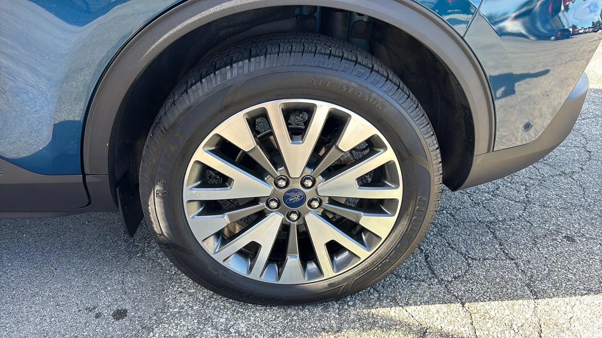 Used 2020 Ford Escape Titanium AWD/4WD image 43