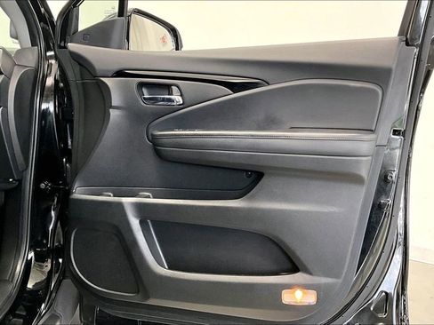 Used 2021 Honda Pilot Touring image 19