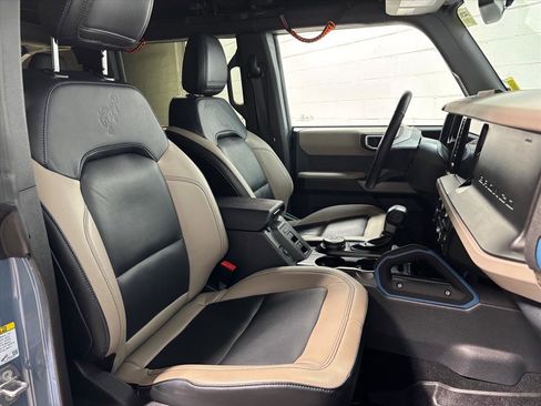 Used 2023 Ford Bronco Wildtrak image 31