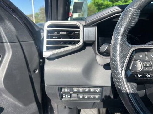 Used 2024 Toyota Tundra Platinum AWD/4WD image 28