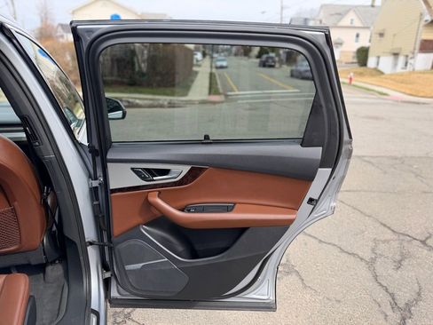 Used 2019 Audi Q7 2.0T Premium Plus w/ Premium Plus Package image 28