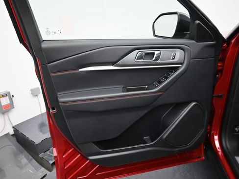 New 2026 Ford Explorer ST-Line image 9