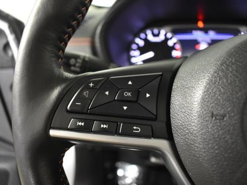 Used 2025 Nissan Sentra SR w/ SR Premium Package FWD image 17