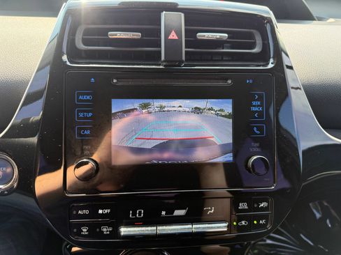 Used 2019 Toyota Prius LE w/ Carpet Mat Package FWD image 39