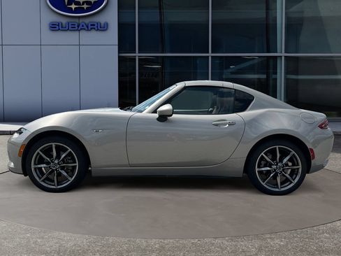 Used 2022 MAZDA MX-5 Miata RF Grand Touring RWD image 8
