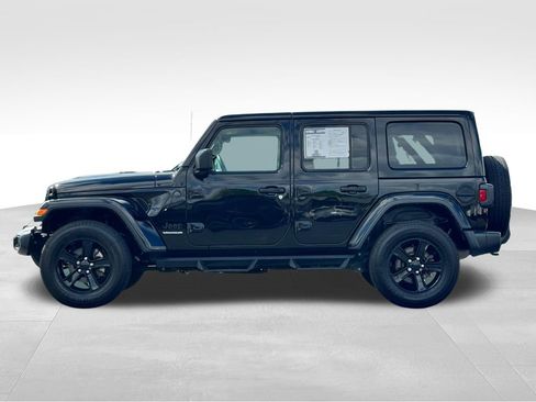 Used 2023 Jeep Wrangler Unlimited Sahara AWD/4WD image 4