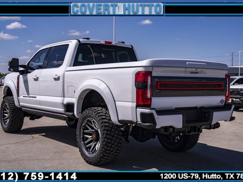 New 2026 Ford F250 Lariat w/ Black Appearance Package image 8