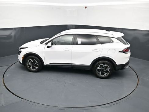 Used 2025 Kia Sportage LX image 37