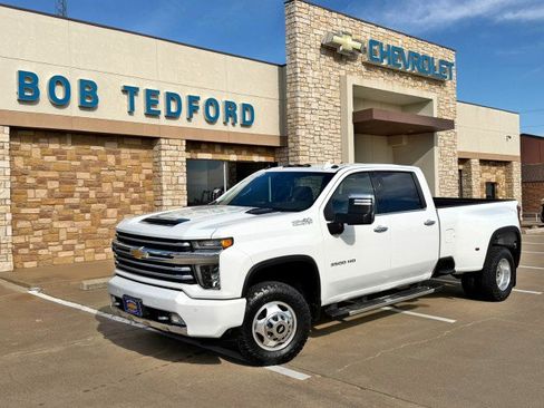 Used 2020 Chevrolet Silverado 3500 High Country image 1