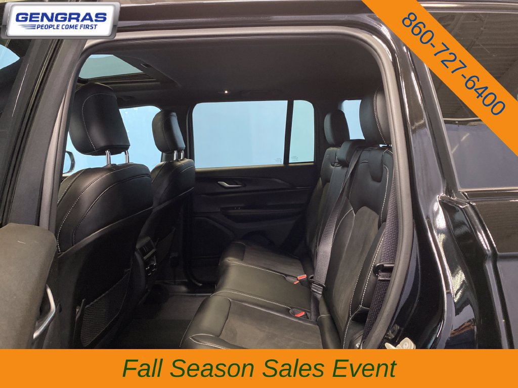 Used 2023 Jeep Grand Cherokee Altitude AWD/4WD image 27