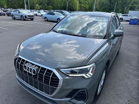 Certified 2025 Audi Q3 2.0T Premium AWD/4WD image 13