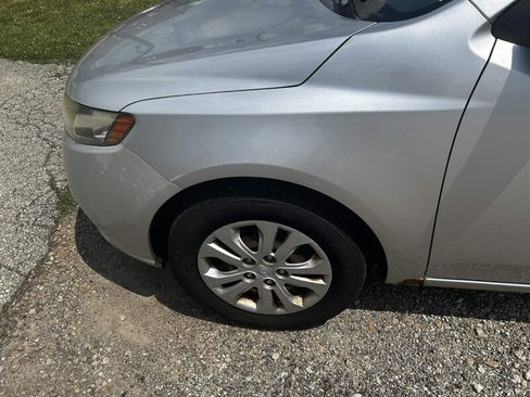 Used 2010 Kia Forte EX FWD image 28