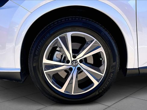 Used 2025 Lexus RX 350 Premium w/ Convenience Package image 11
