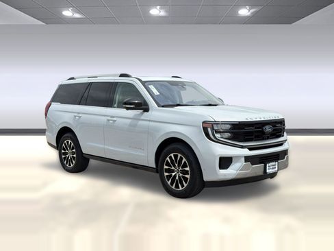 Used 2025 Ford Expedition Platinum AWD/4WD image 7