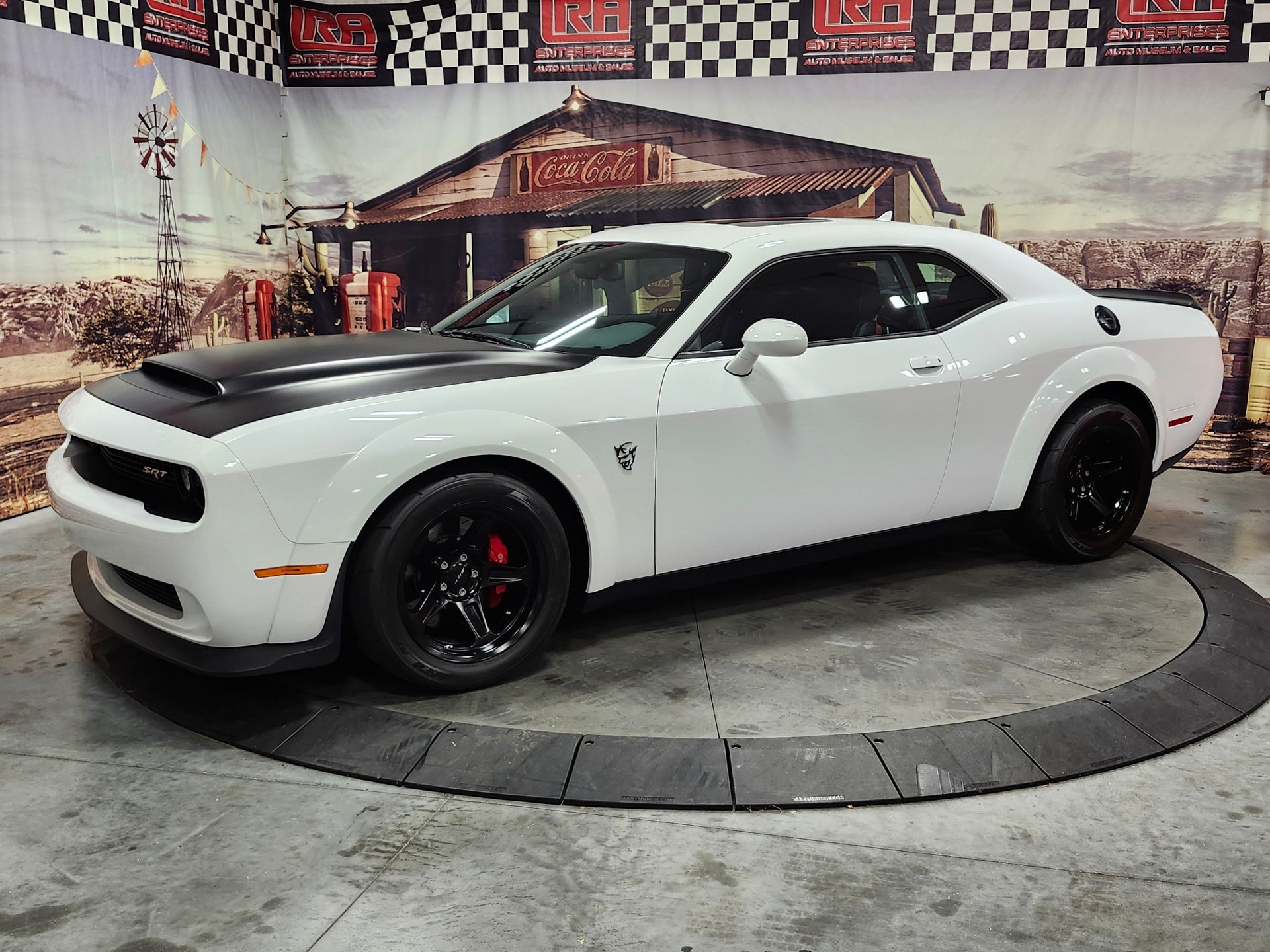 Used 2018 Dodge Challenger SRT Demon RWD image 2