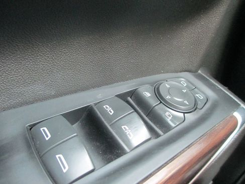 Used 2022 GMC Sierra 1500 SLT w/ SLT Premium Plus Package image 26