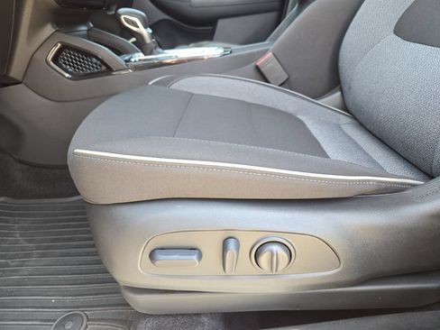 Used 2024 Chevrolet TrailBlazer LT w/ Convenience Package FWD image 19
