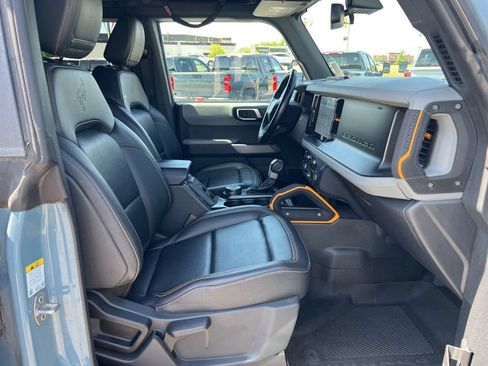 Used 2022 Ford Bronco Badlands w/ Sasquatch Package AWD/4WD image 15