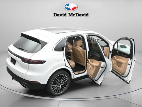 Used 2022 Porsche Cayenne image 17