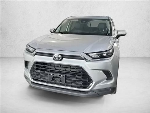 Used 2025 Toyota Grand Highlander XLE image 11