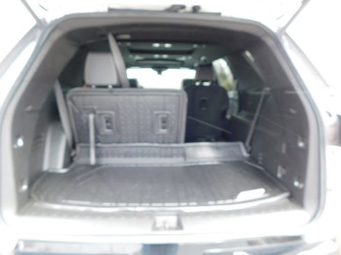 Used 2023 Chevrolet Traverse Premier w/ Redline Edition image 26