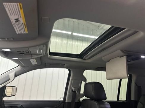 Used 2020 GMC Yukon XL SLT w/ Premium Edition AWD/4WD image 50