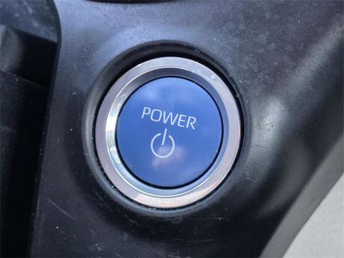 Certified 2023 Toyota Sienna Platinum image 25