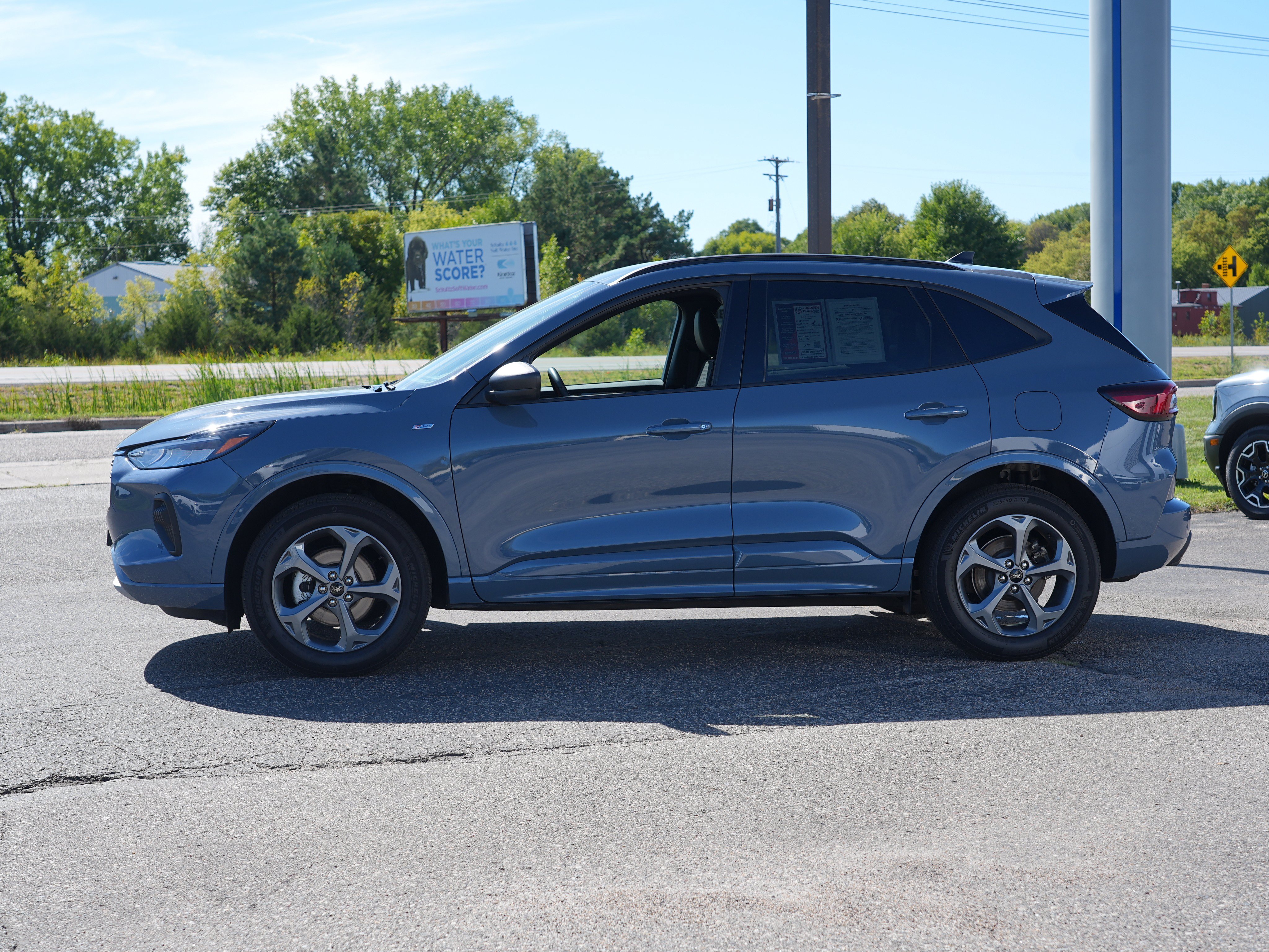 Used 2024 Ford Escape ST-Line w/ Tech Pack #1 AWD/4WD image 7