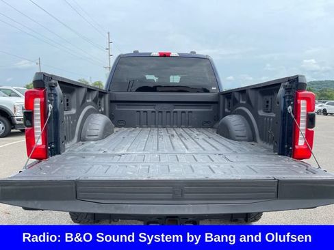 Used 2025 Ford F250 XLT w/ Black Appearance Package AWD/4WD image 13
