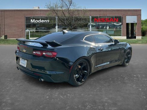 Used 2023 Chevrolet Camaro LT image 4