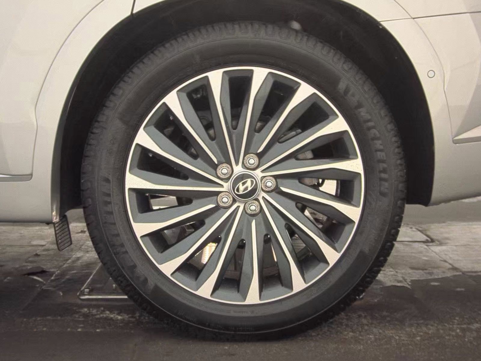 Used 2023 Hyundai Palisade Calligraphy AWD/4WD image 10