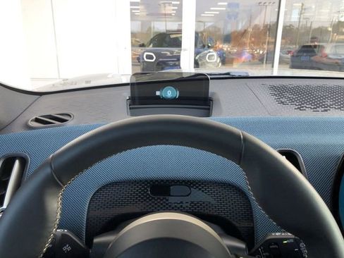 Used 2025 MINI Cooper Countryman S w/ Comfort Package Max image 17