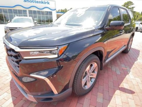 Certified 2024 Honda Pilot EX-L image 5