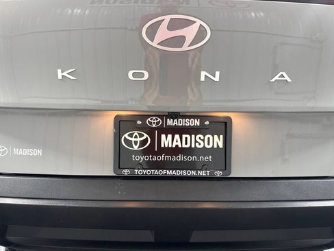 Used 2024 Hyundai Kona SEL AWD/4WD image 42