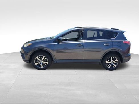 Used 2018 Toyota RAV4 XLE AWD/4WD image 7