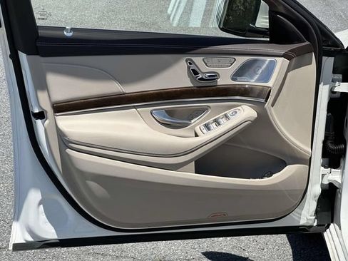 Used 2017 Mercedes-Benz S 550 4MATIC Sedan image 14