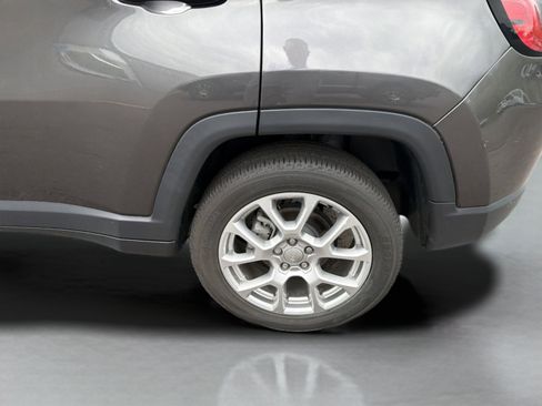 Used 2023 Jeep Compass Latitude AWD/4WD image 21
