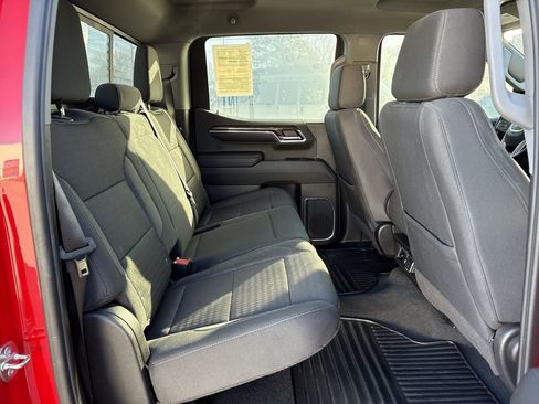 Used 2024 GMC Sierra 1500 SLE w/ Preferred Package image 29