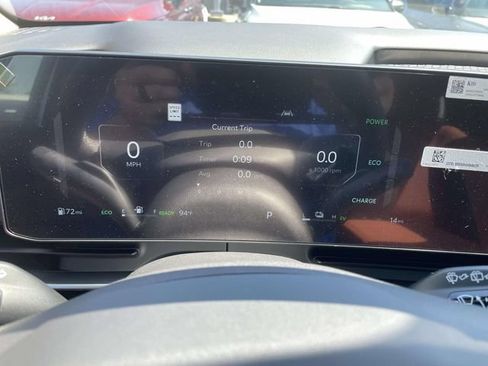 New 2027 Kia Carnival SX w/ Dark Edition Package FWD image 23