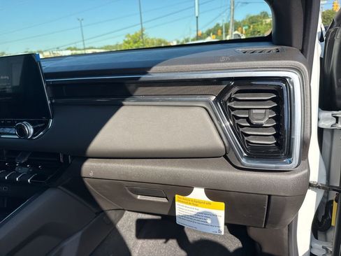 New 2026 GMC Canyon Elevation w/ Convenience Package image 23