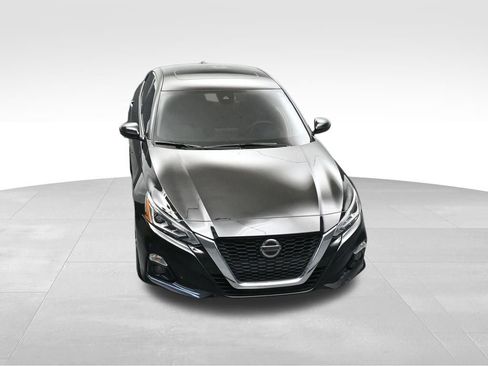 Used 2022 Nissan Altima 2.5 Platinum AWD/4WD image 25